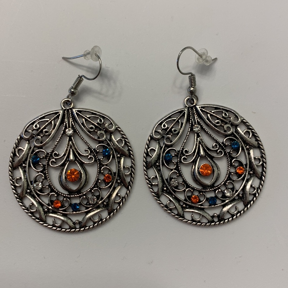 Choose to Sparkle Earrings - Picture 7 of 7